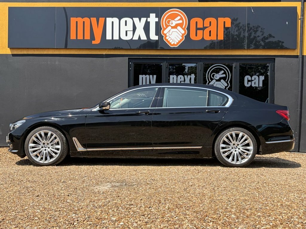 BMW 7 Series Saloon Black #5