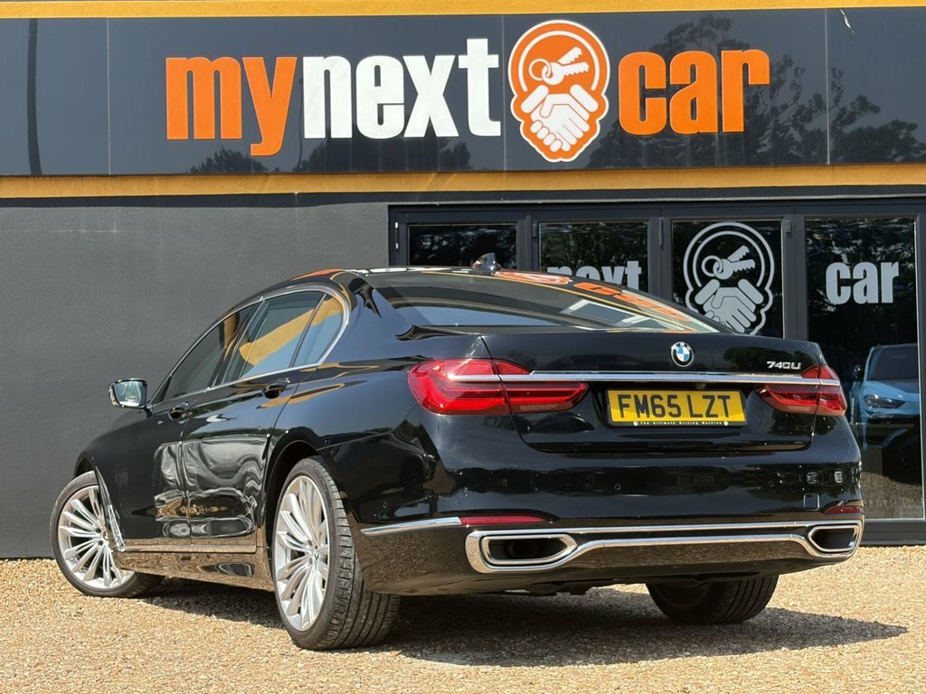 BMW 7 Series Saloon Black #6