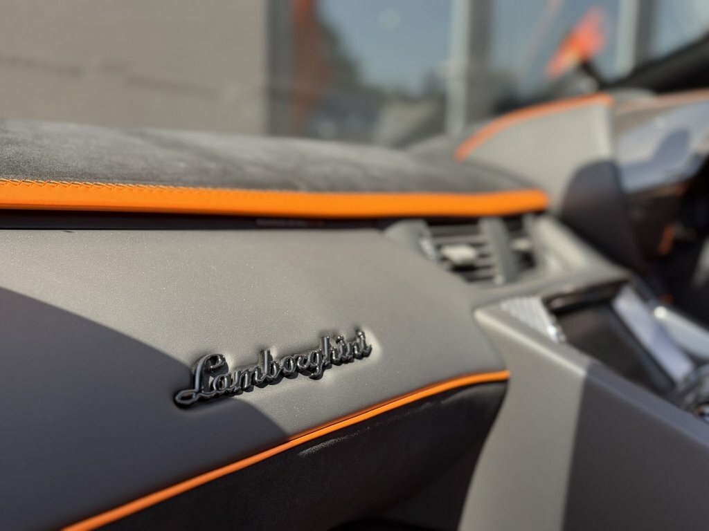 Lamborghini Aventador Svj Roadster Black #26