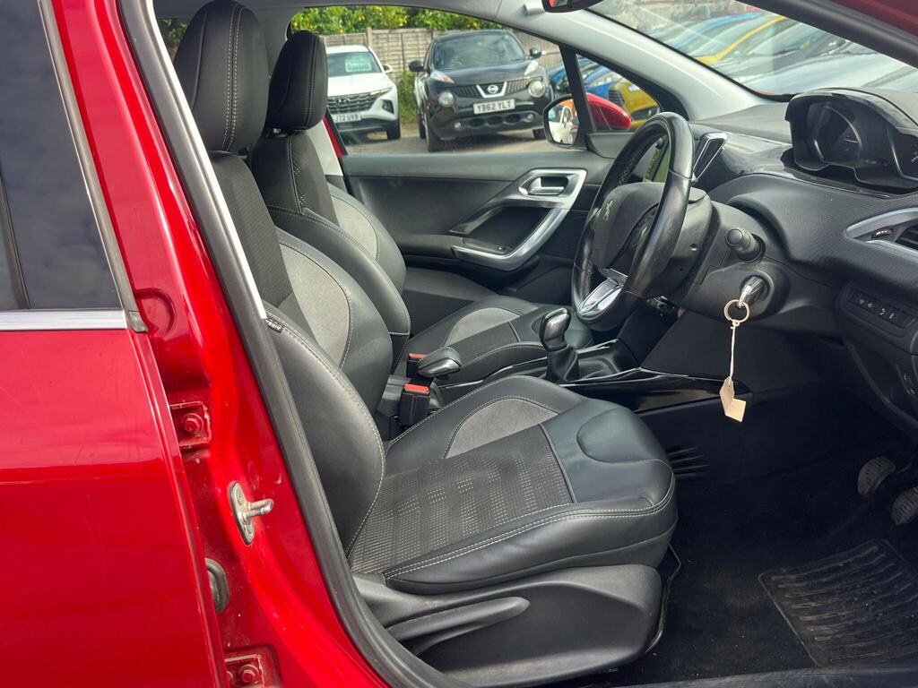 Peugeot 2008 1.6 E-hdi Allure 92 Bhp Black #11