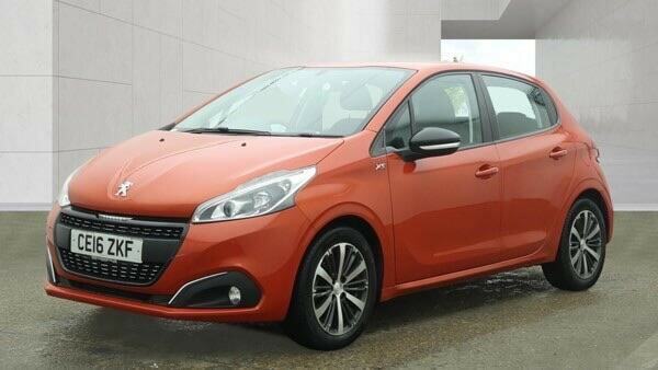 Peugeot 208 1.2 Puretech Xs White Euro 6 Orange #2