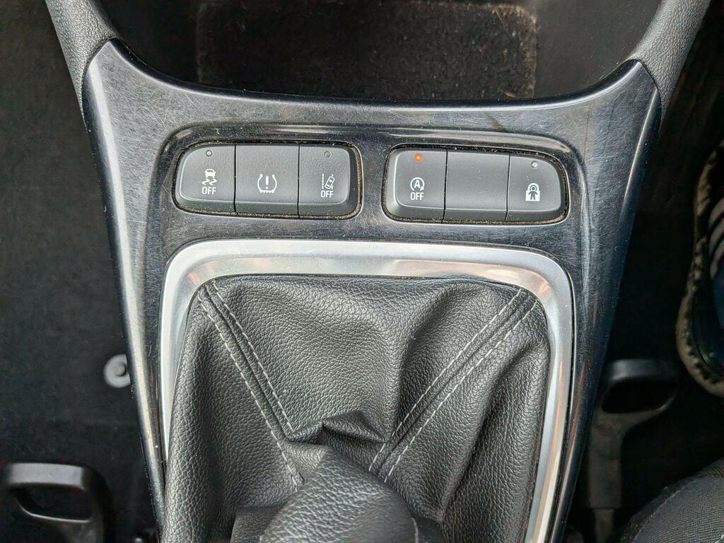 Vauxhall Crossland X Hatchback White #16