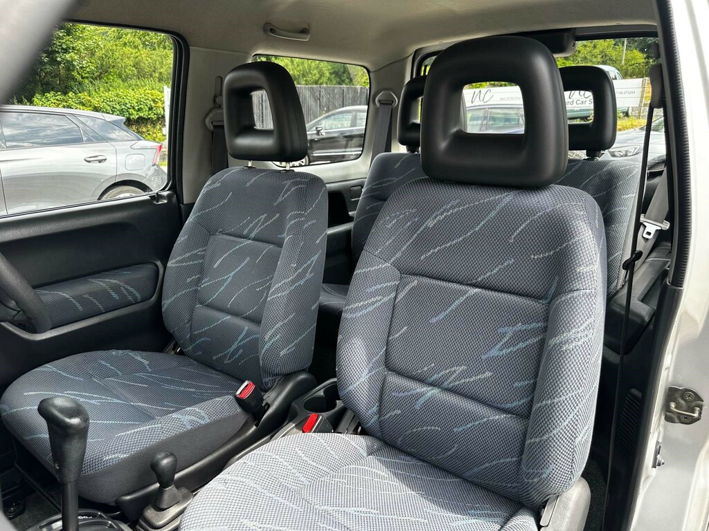 Suzuki Jimny Suv Silver #18