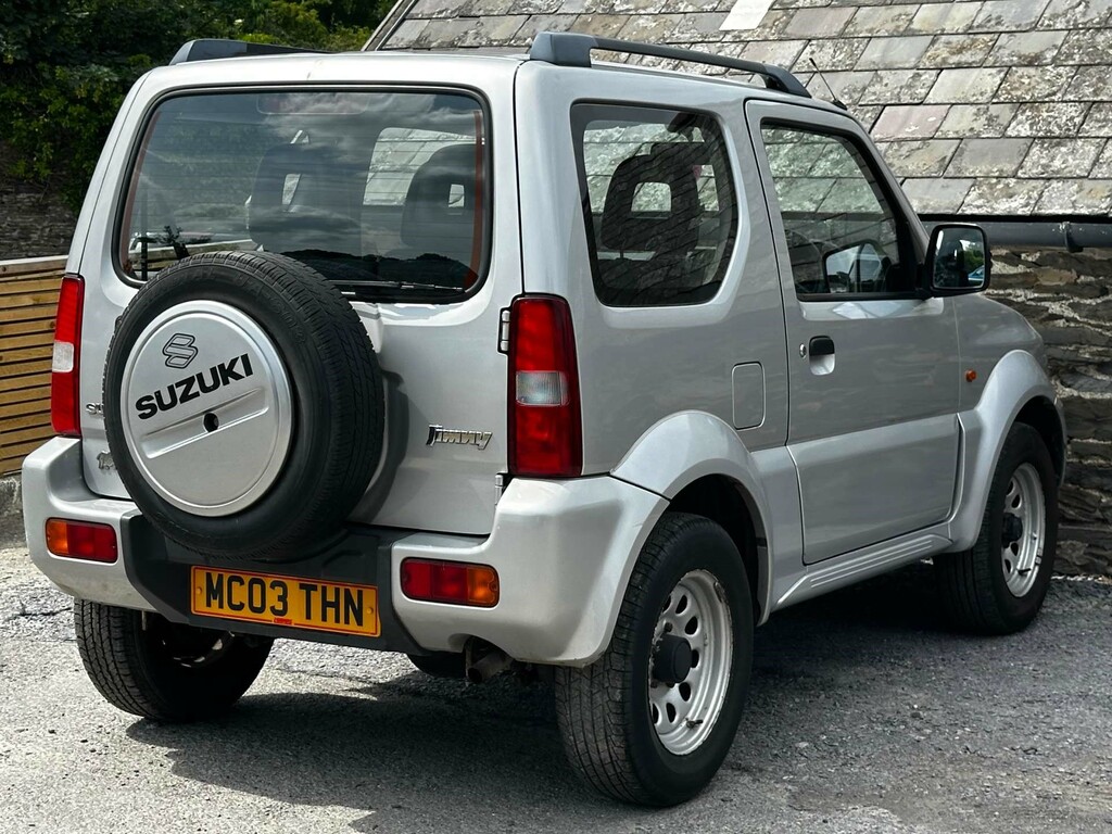 Suzuki Jimny Suv Silver #8