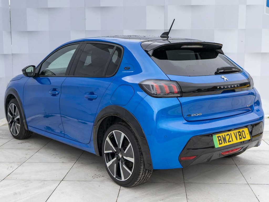 Peugeot e-208 Gt #6
