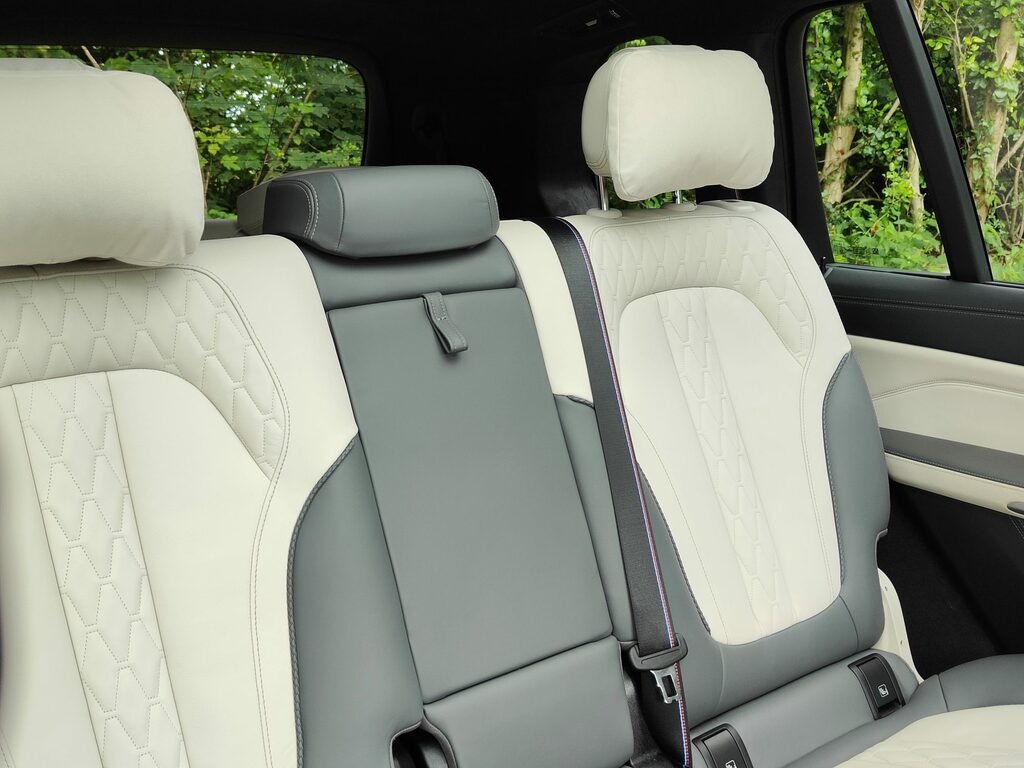 BMW X7 40D Mht M Sport Black #23