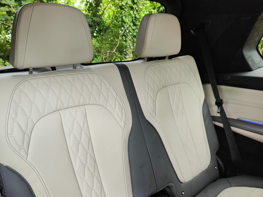 BMW X7 40D Mht M Sport Black #25