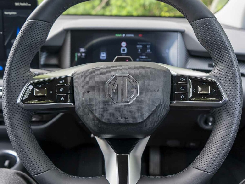 MG MGS5 64Kwh Trophy Long Range Grey #19