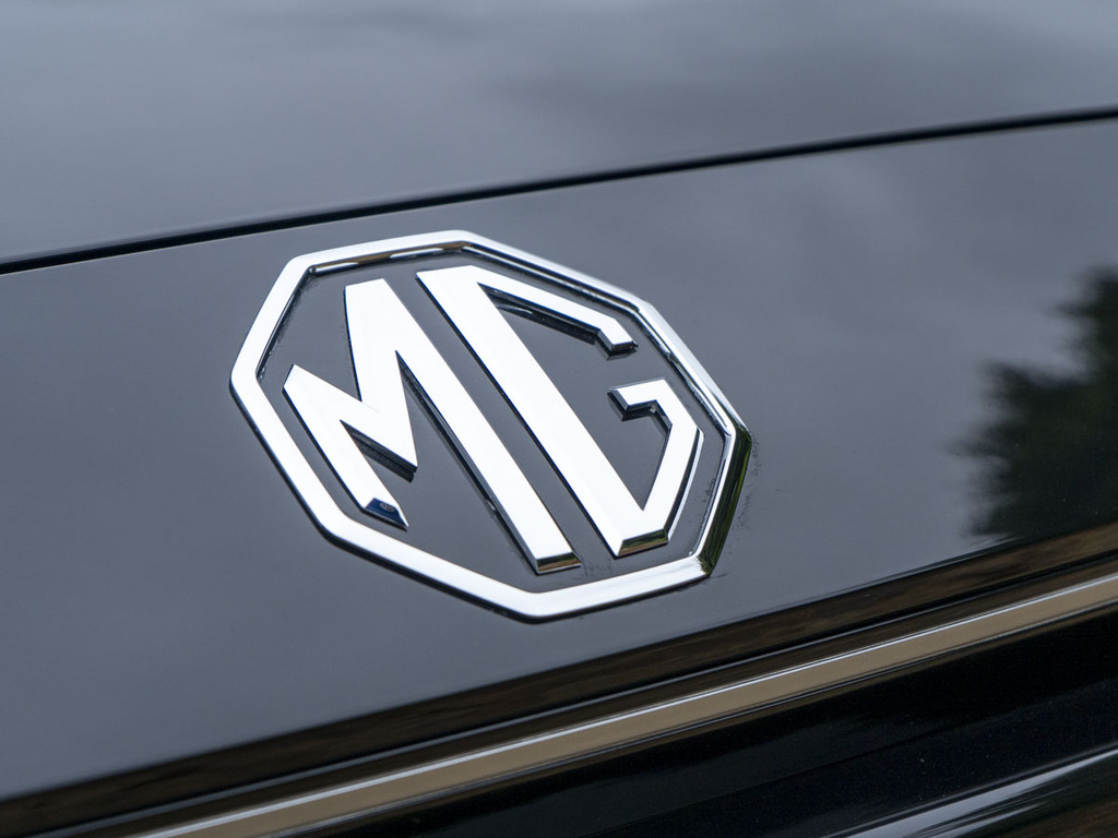 MG ZS Zs 1.5 Hybrid Trophy Hatchback White #7