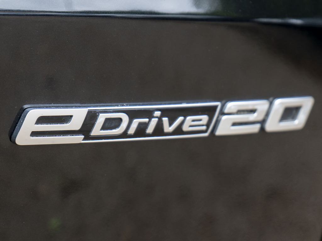 BMW iX2 150Kw Edrive20 M Sport 65Kwh Grey #13