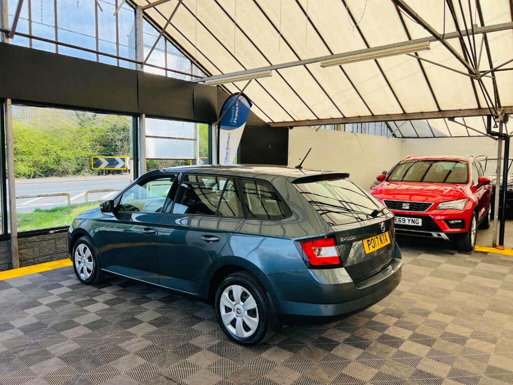 Skoda Fabia Estate PO17KTA Grey #4
