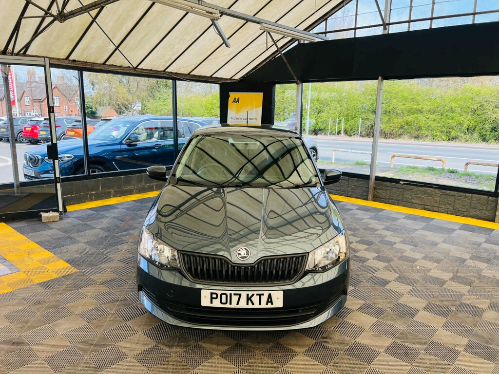 Skoda Fabia Estate PO17KTA Grey #2