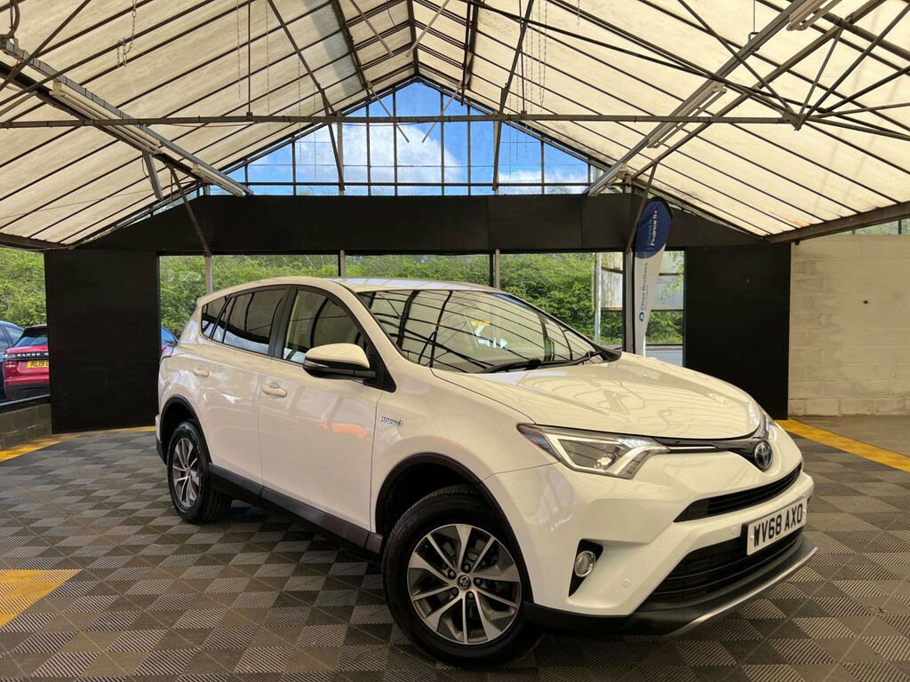 Toyota Rav 4 Suv White