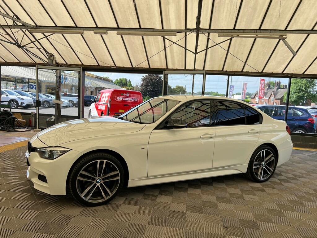 BMW 3 Series Saloon YD68PCU White #3