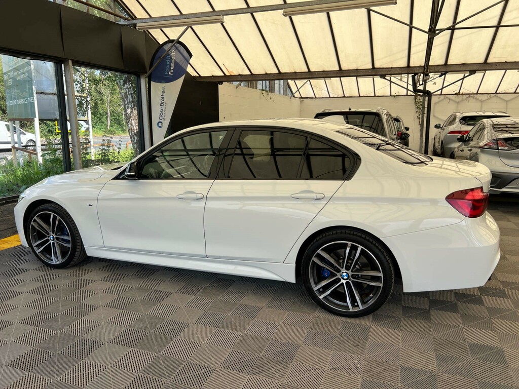 BMW 3 Series Saloon YD68PCU White #5