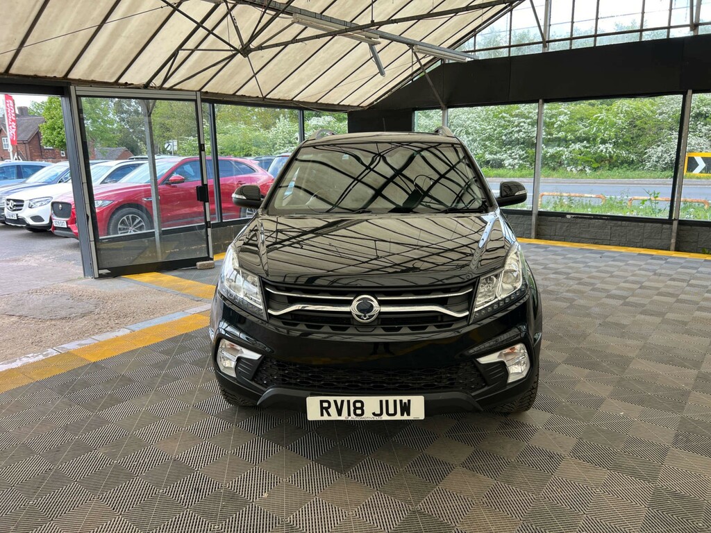 SsangYong Korando Suv RV18JUW Black #3