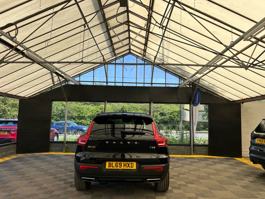 Volvo XC40 Suv BL69HXD Black #5