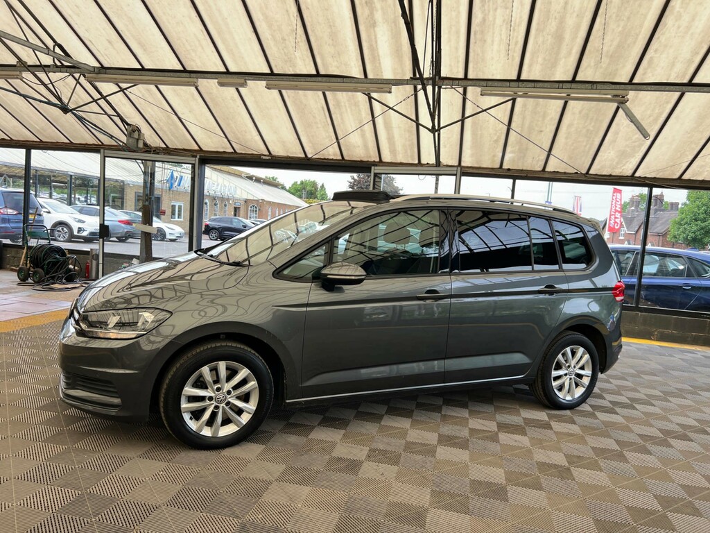 Volkswagen Touran Mpv LL19UWS Grey #3
