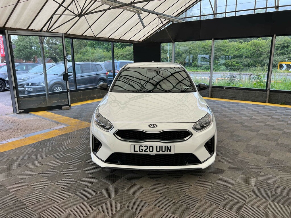 Kia Ceed Hatchback LG20UUN White #2