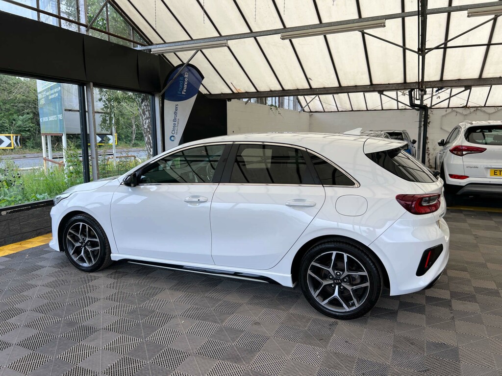 Kia Ceed Hatchback LG20UUN White #4