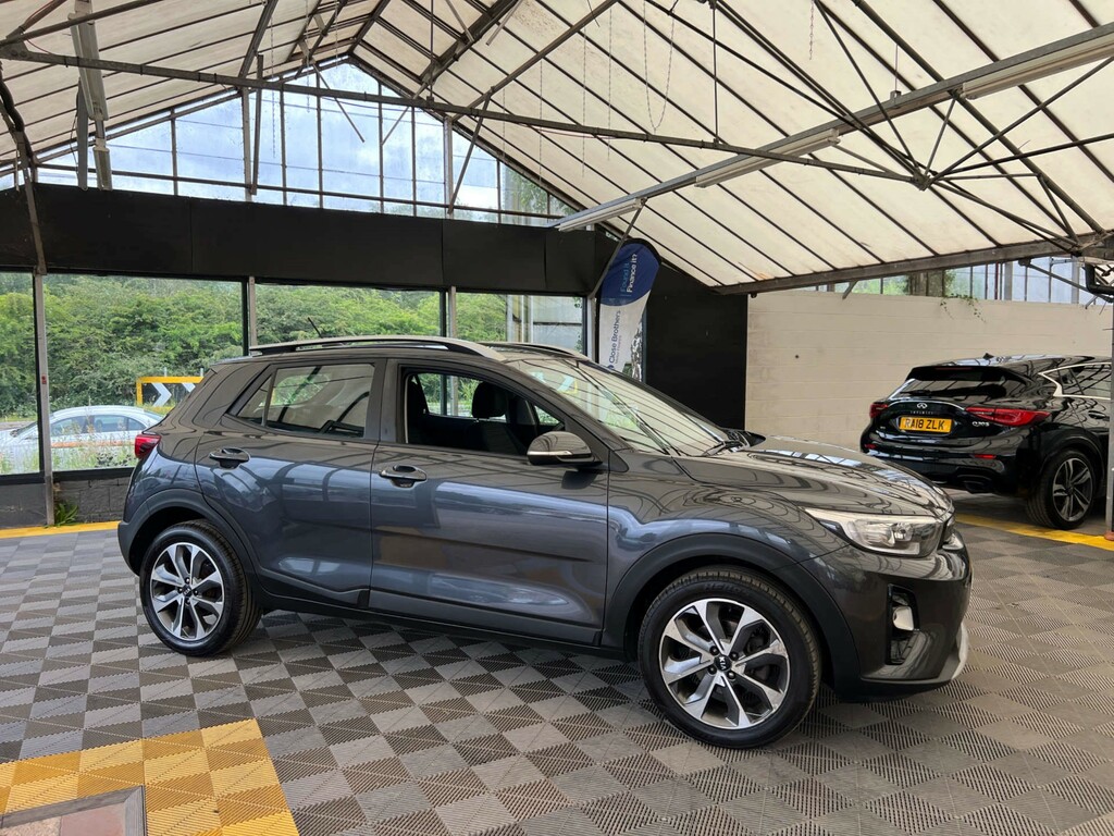 Kia Stonic Suv Grey