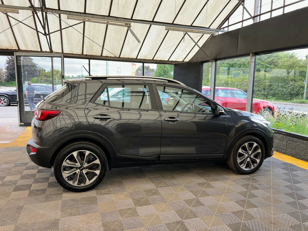 Kia Stonic Suv MT68UZM Grey #6