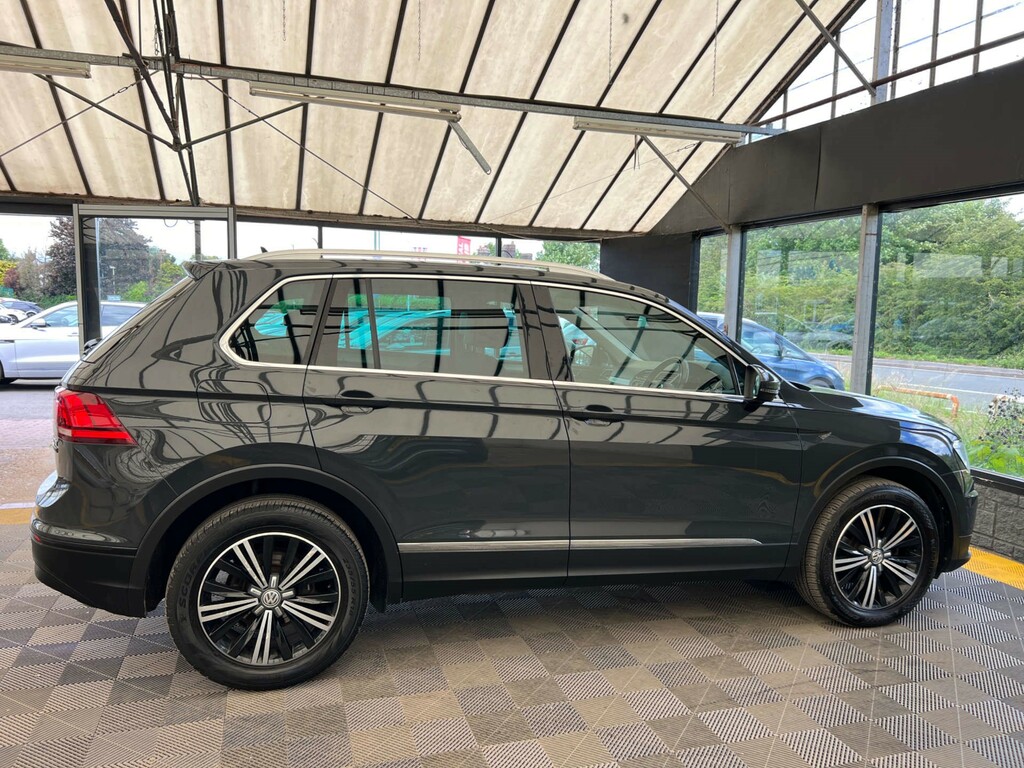 Volkswagen Tiguan Suv YL17PYY Grey #6