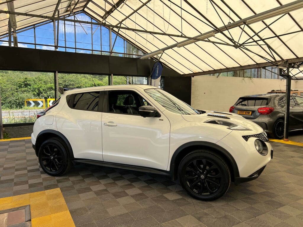 Nissan Juke Suv White