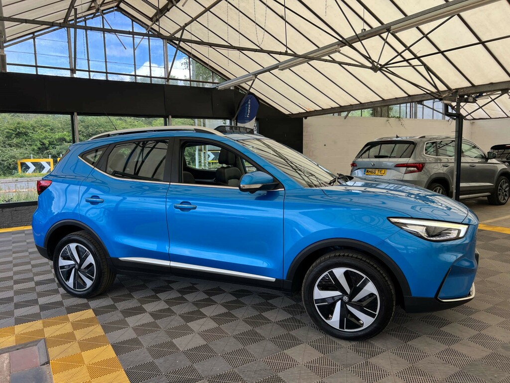 MG ZS Suv Blue