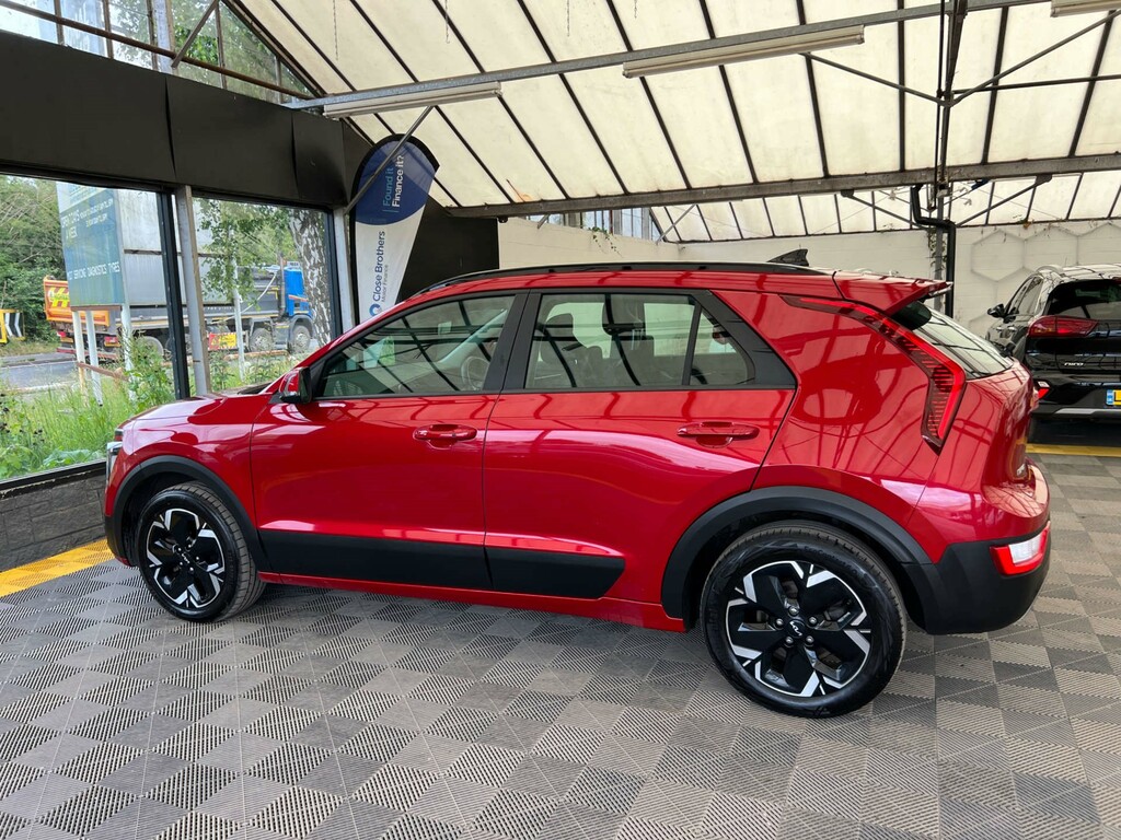 Kia Niro Suv Red #4