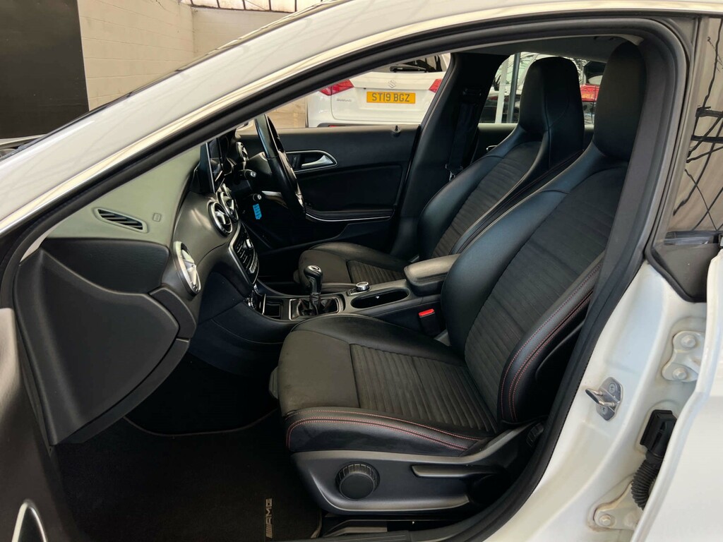 Mercedes-Benz CLA Class Cla 180 Amg Line Edition White #17