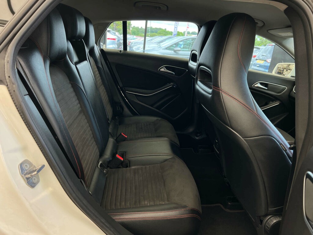 Mercedes-Benz CLA Class Cla 180 Amg Line Edition White #18