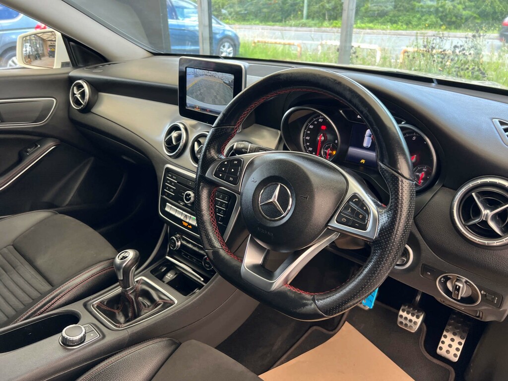 Mercedes-Benz CLA Class Cla 180 Amg Line Edition White #8