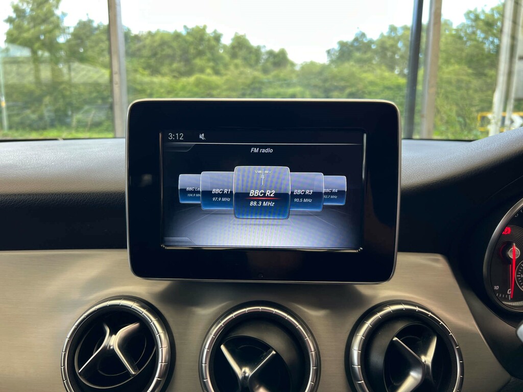 Mercedes-Benz CLA Class Cla 180 Amg Line Edition White #13