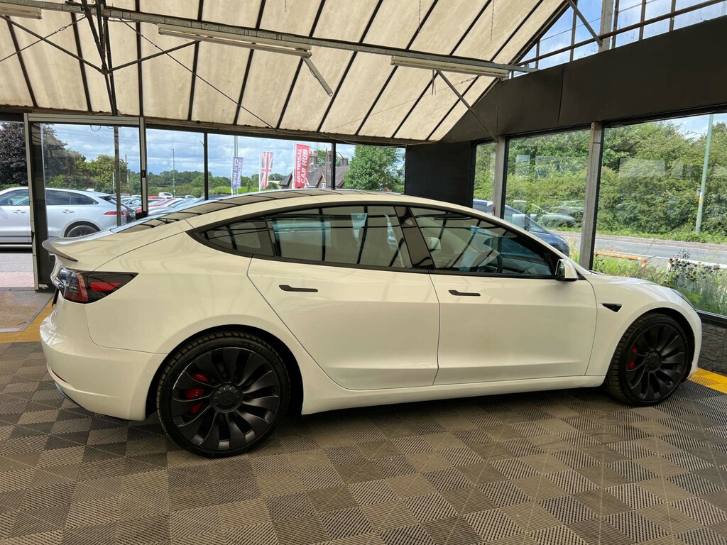 Tesla Model 3 Saloon White #6