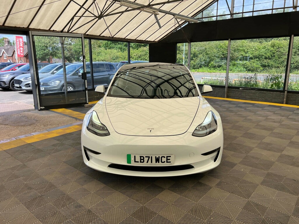Tesla Model 3 Saloon White #2