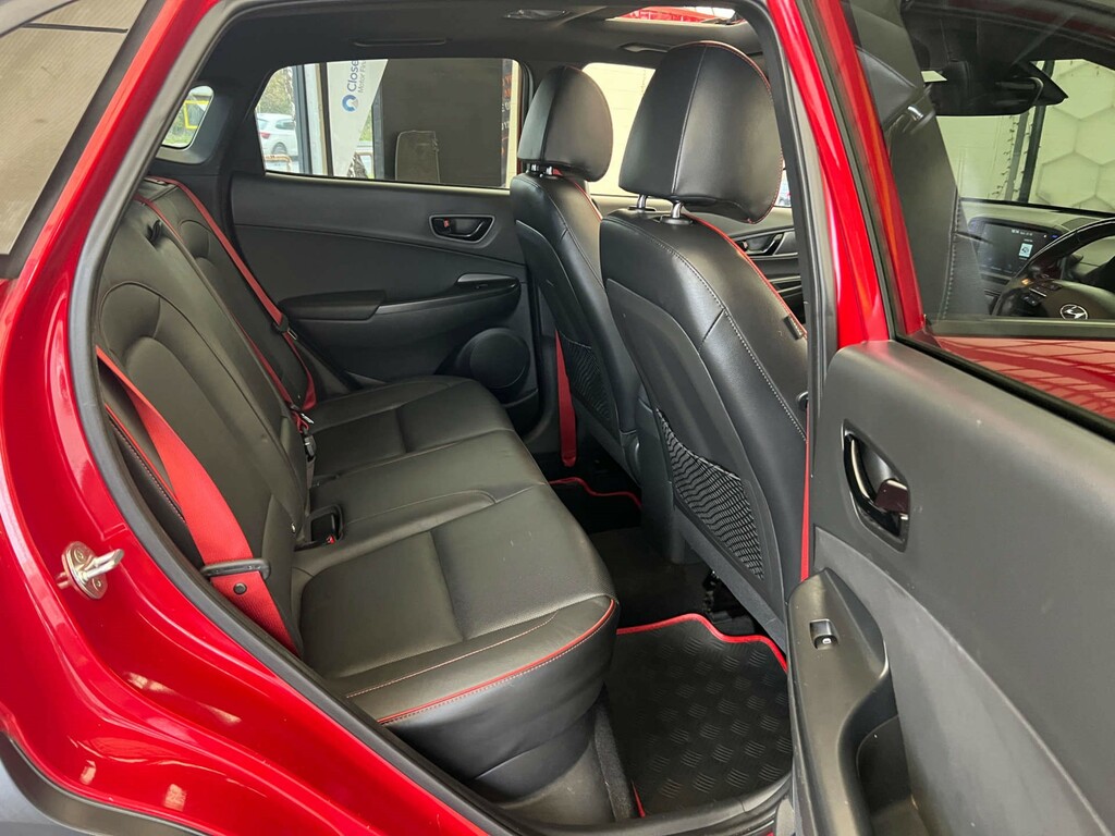 Hyundai Kona Hatchback White #28