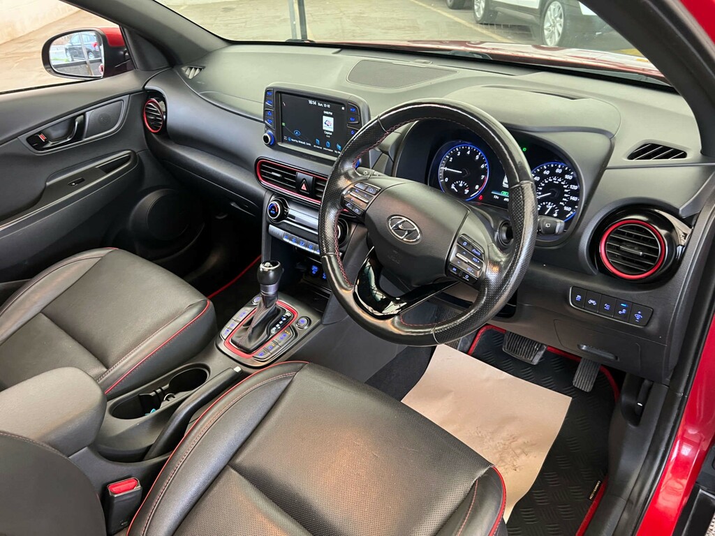 Hyundai Kona Hatchback White #9