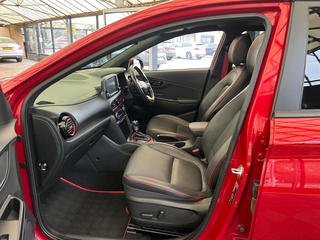 Hyundai Kona Hatchback White #22
