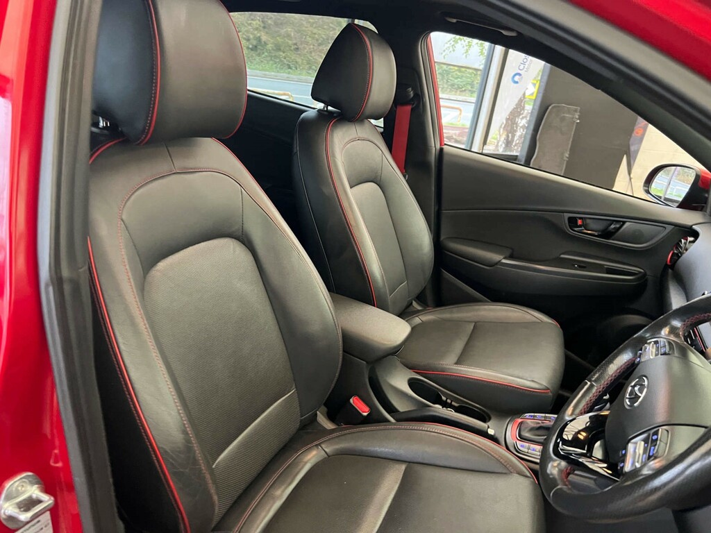 Hyundai Kona Hatchback White #8