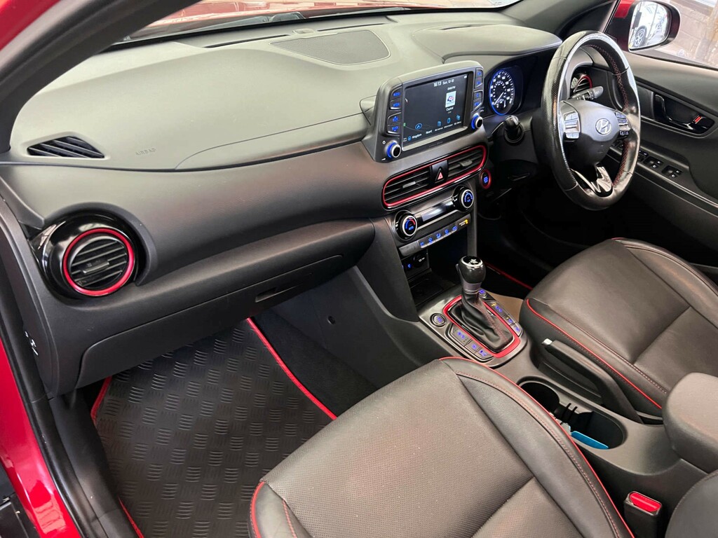 Hyundai Kona Hatchback White #25