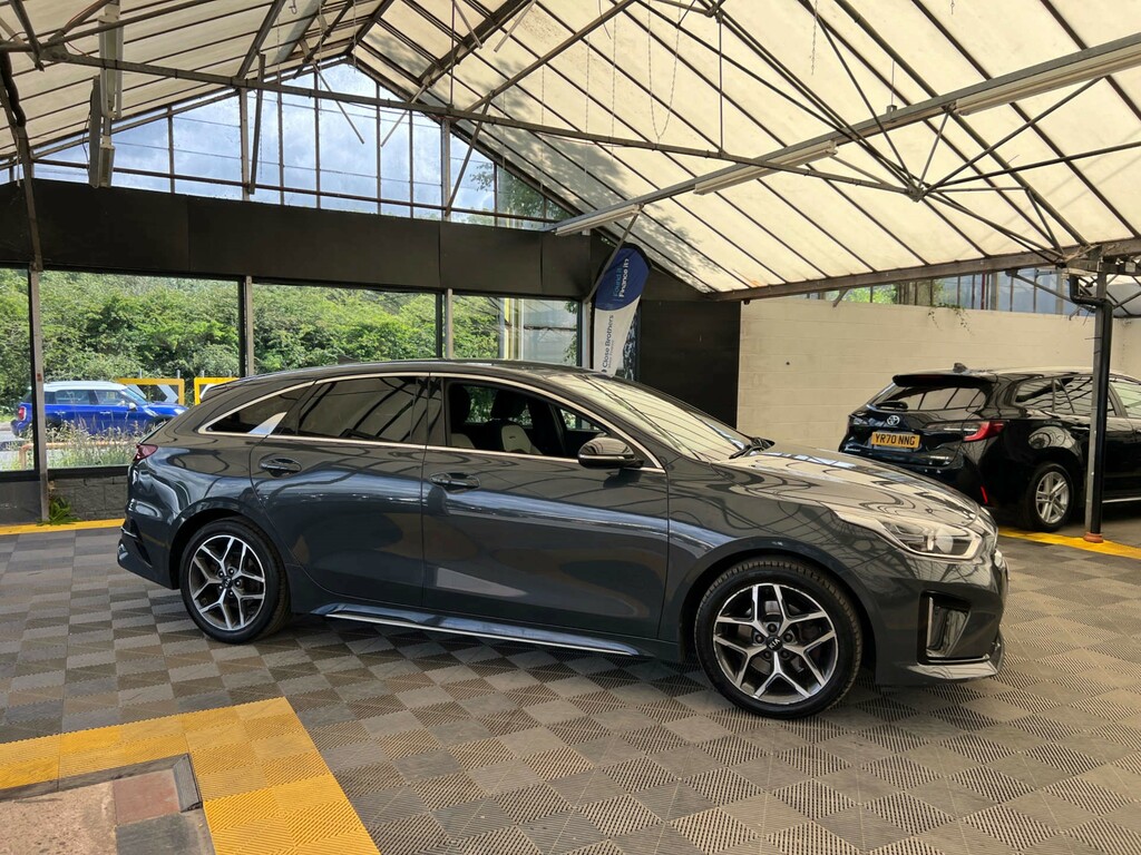 Kia Proceed Estate Grey
