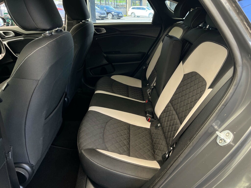 Kia Proceed 1.6T Gdi Isg Gt Dct 2019 White #21