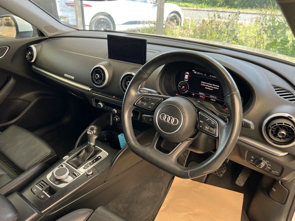 Audi A3 Hatchback YG20MUC White #6