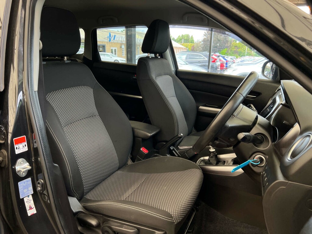 Suzuki Vitara Suv Black #6