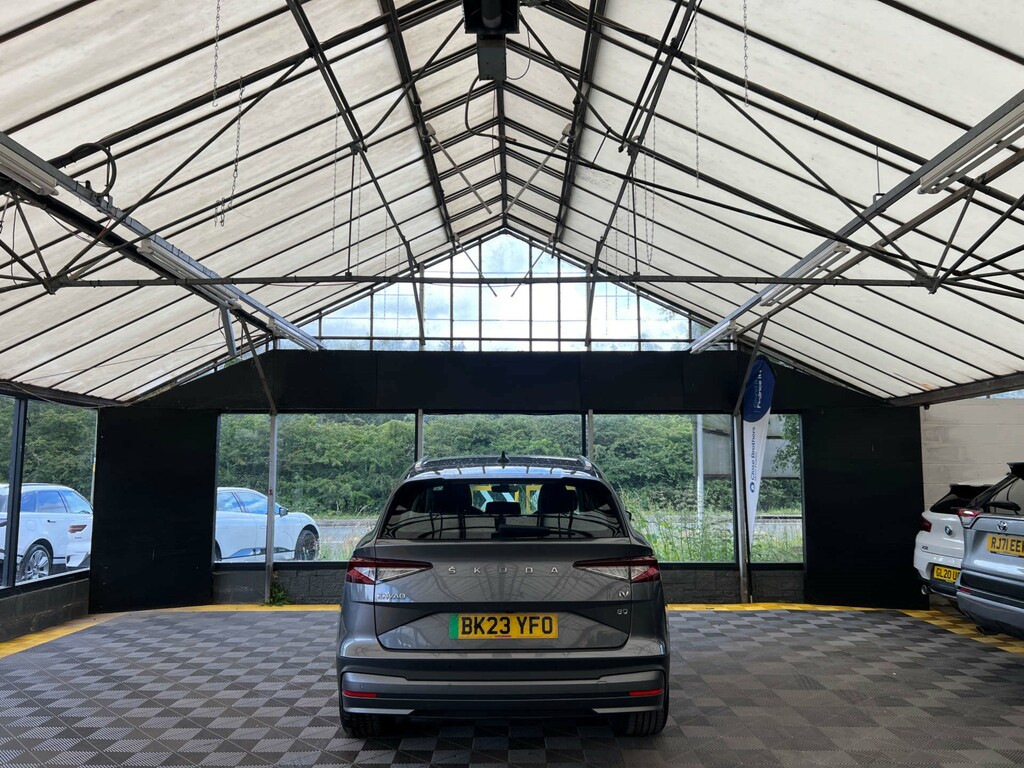 Skoda ENYAQ Suv Grey #3