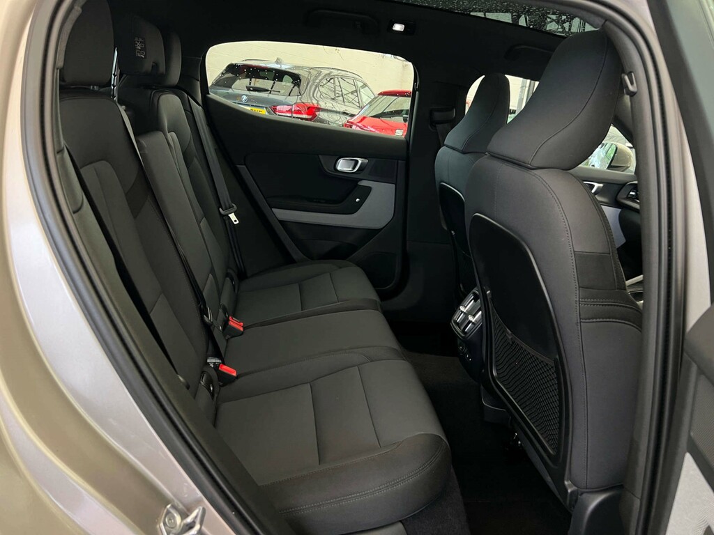 Polestar 2 Long Range Plus Pilot White #19
