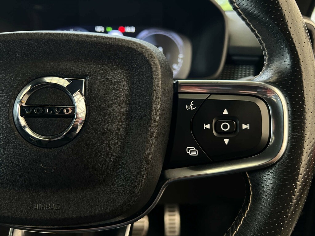 Volvo XC40 D3 R-design Silver #11