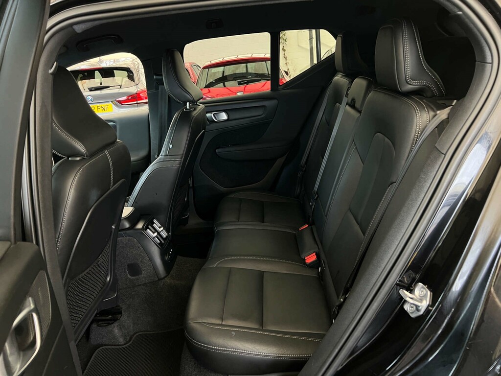 Volvo XC40 D3 R-design Silver #19