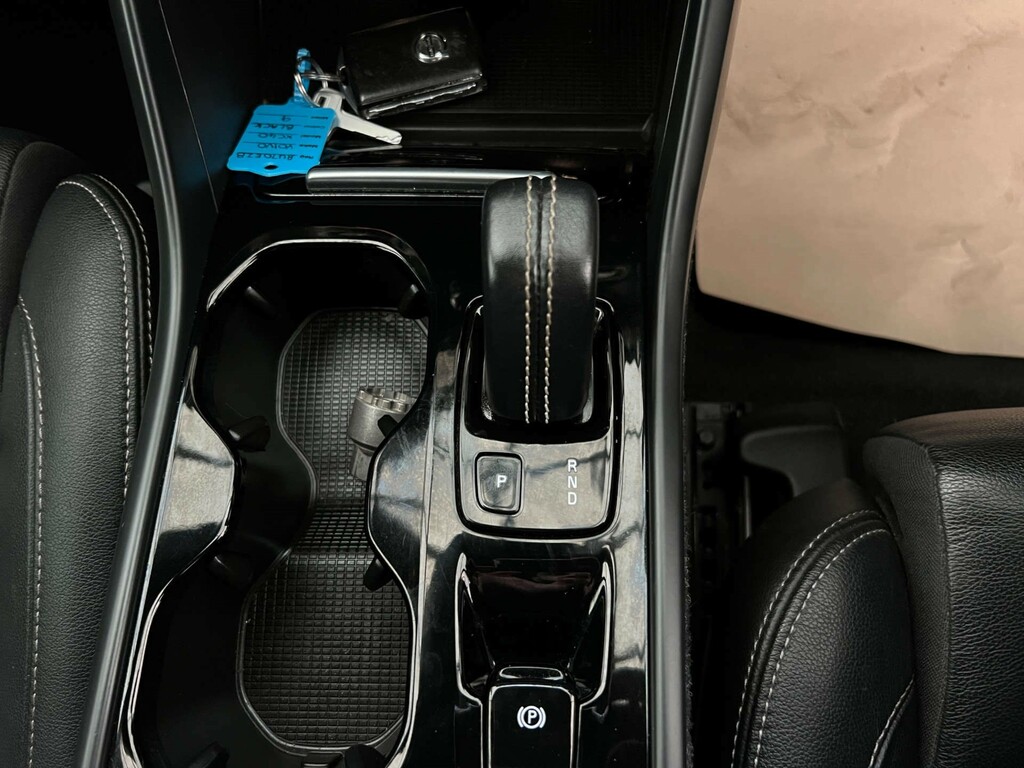 Volvo XC40 D3 R-design Silver #16